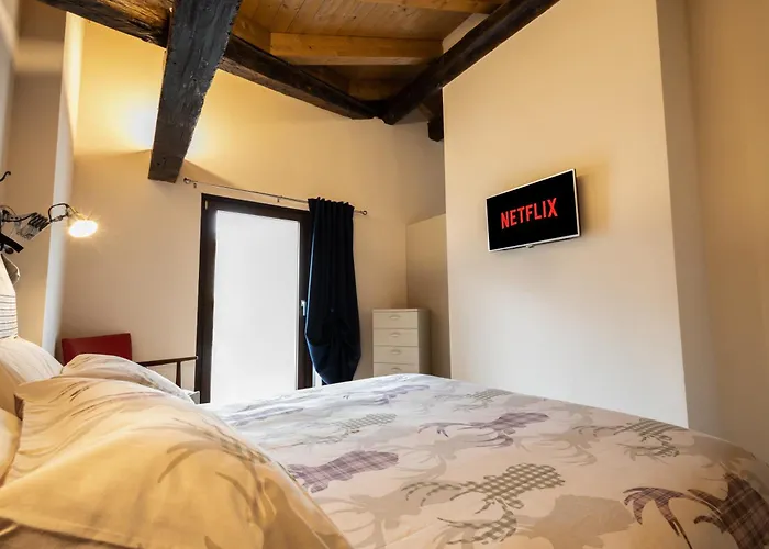 Maison Aubert In Centro Storico * Αόστα