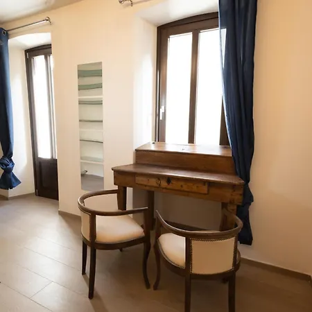 Maison Aubert In Centro Storico Apartment