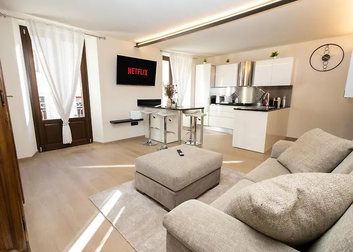 Maison Aubert In Centro Storico Аоста